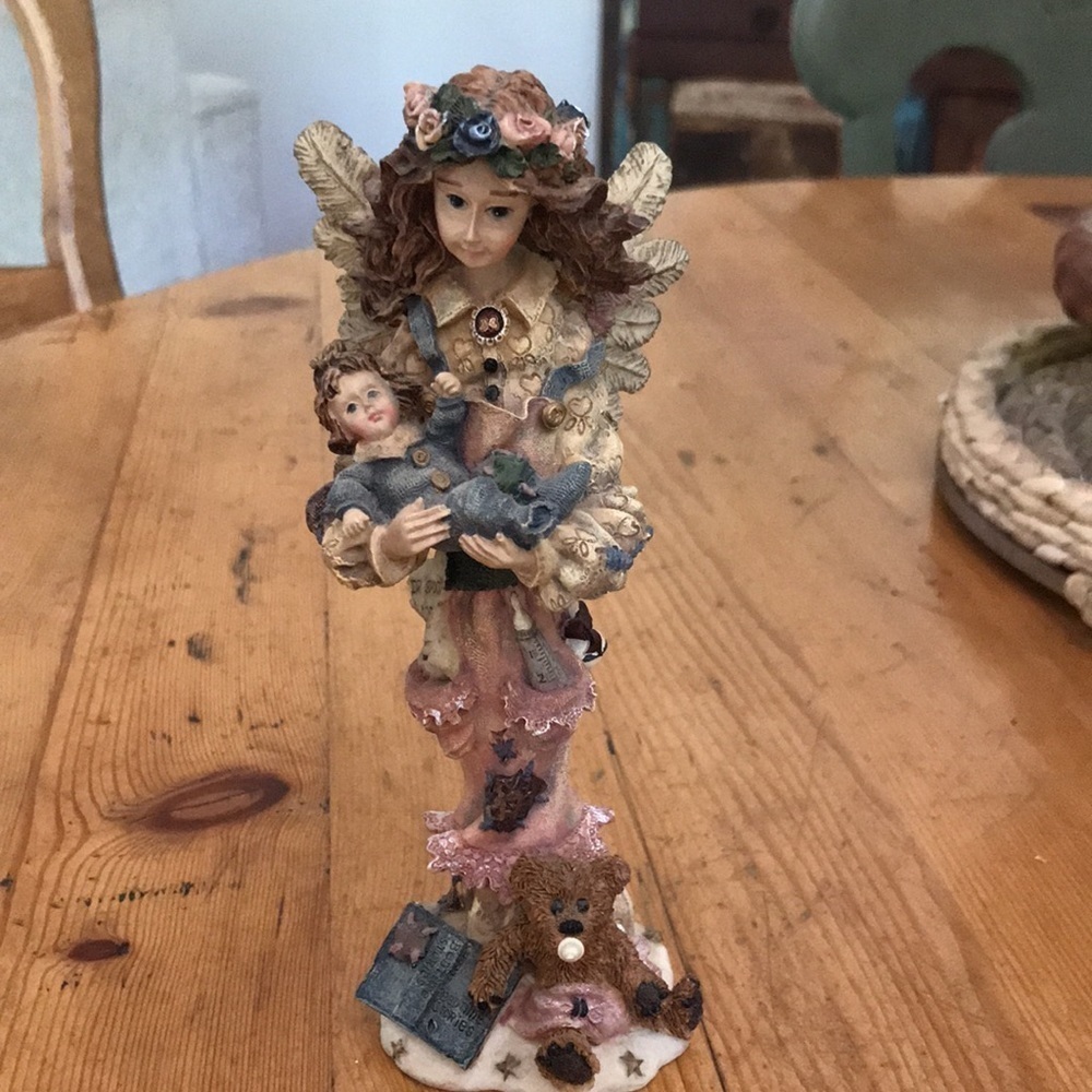 🧸Boyds Bears & Friends “Mothers Angel” Figurine